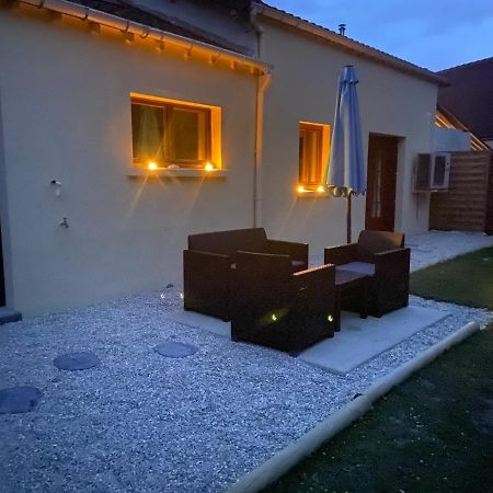 La Brie A 15Mn De Disneyland Et Village Nature Neufmoutiers-en-Brie Exteriör bild